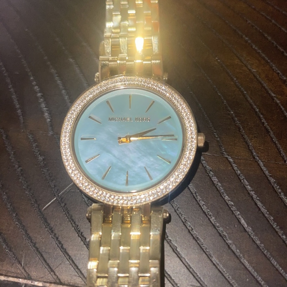 Mk Watch - Picture 2 of 2
